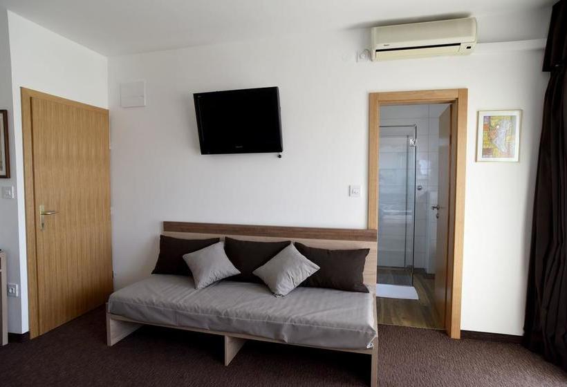 مبيت وإفطار Rooms Barba Niko Near Zagreb Airport