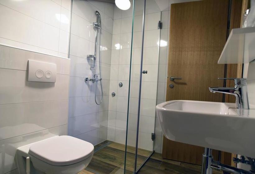 ベッドアンドブレックファースト Rooms Barba Niko Near Zagreb Airport