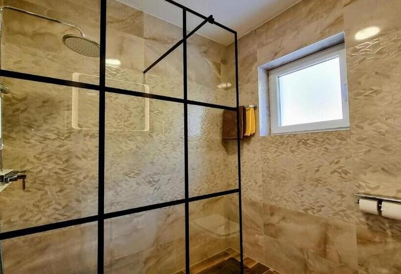 ベッドアンドブレックファースト Dorijini Dvori