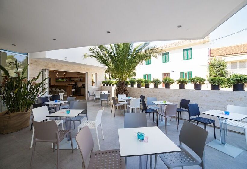 مبيت وإفطار Basilica Hotel By Mercado