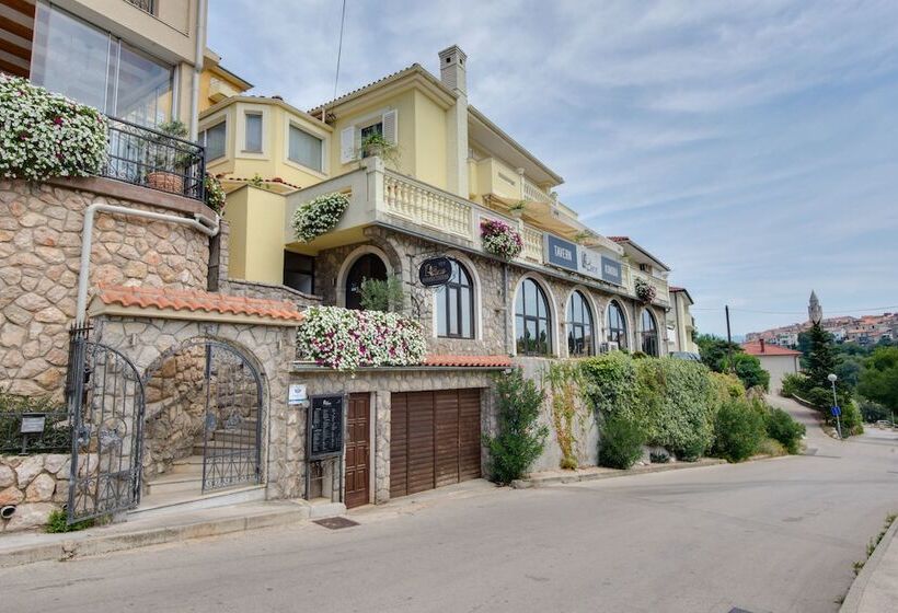 ベッドアンドブレックファースト Luksuzne Sobe Luce