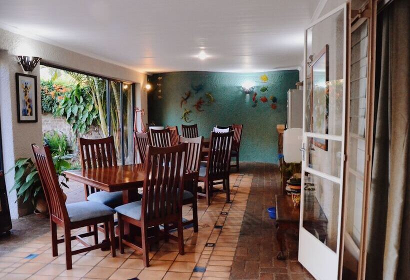 ベッドアンドブレックファースト Malcolm Lodge