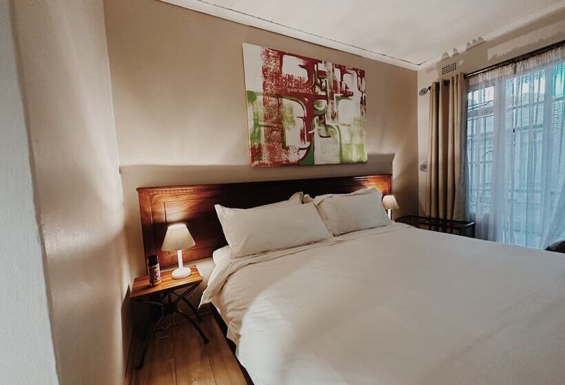 ベッドアンドブレックファースト Malcolm Lodge