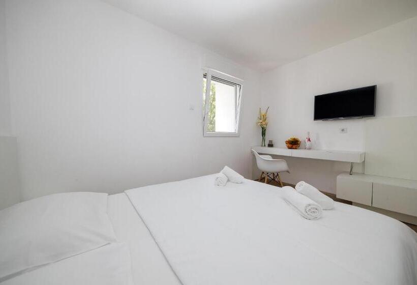 민박 Rocky Beach Rooms