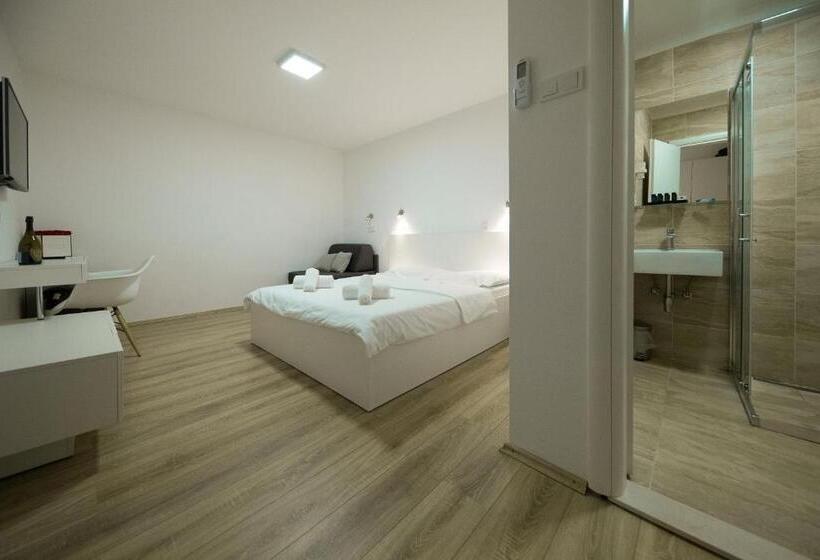 민박 Rocky Beach Rooms