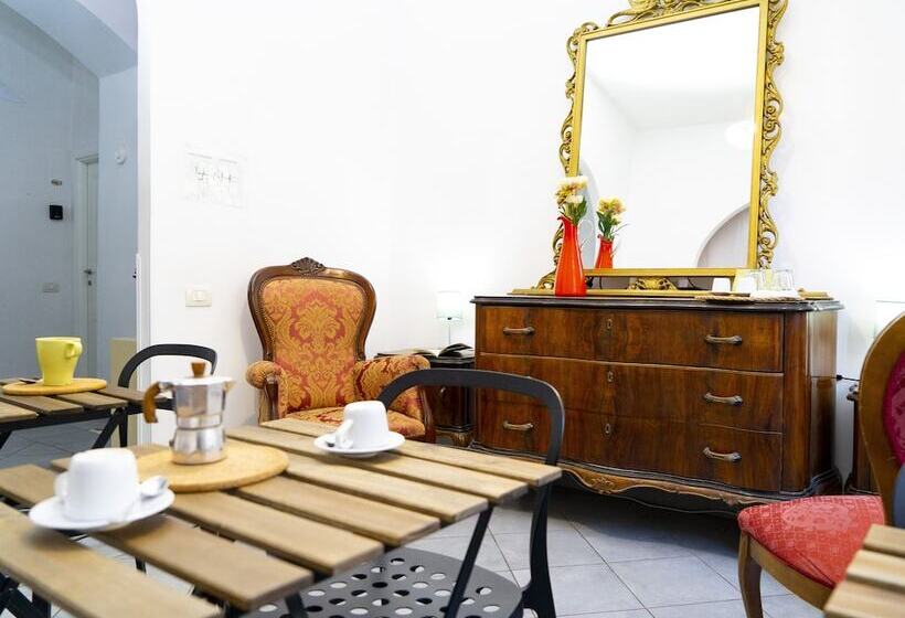 تختخواب و صبحانه Salotto Piramide