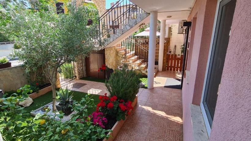 Bed & Breakfast Villa Adriana