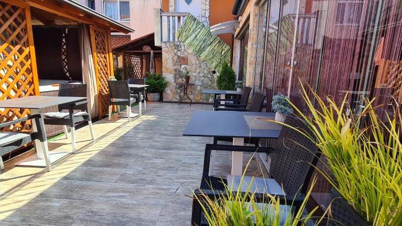 Bed & Breakfast Villa Adriana