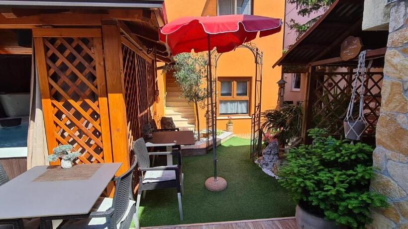 Bed & Breakfast Villa Adriana