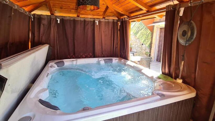 Bed & Breakfast Villa Adriana