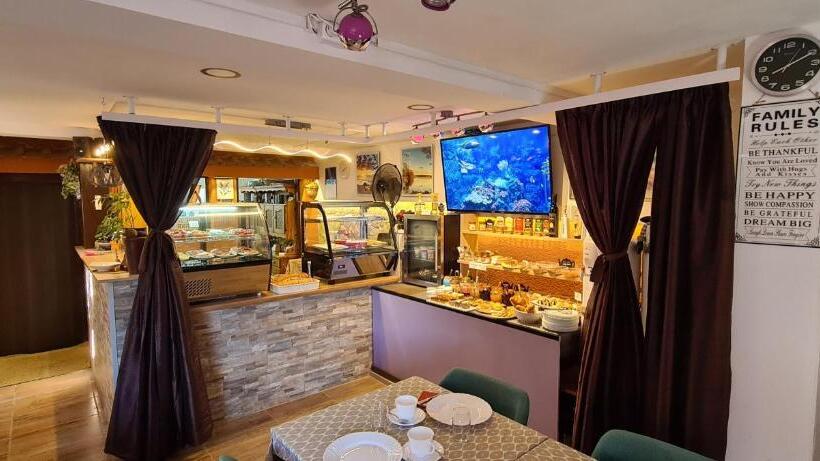 Bed & Breakfast Villa Adriana