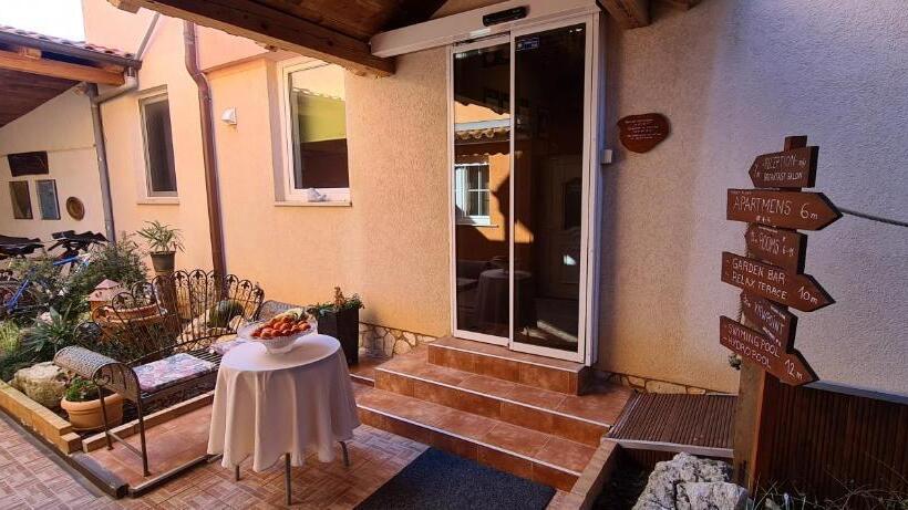 Bed & Breakfast Villa Adriana