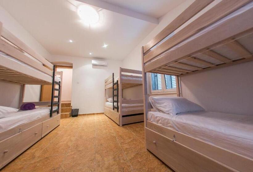 City Hostel Trogir