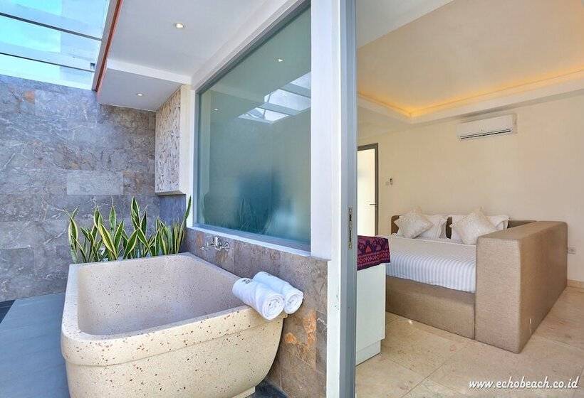 Echo Beach Designer Apartment