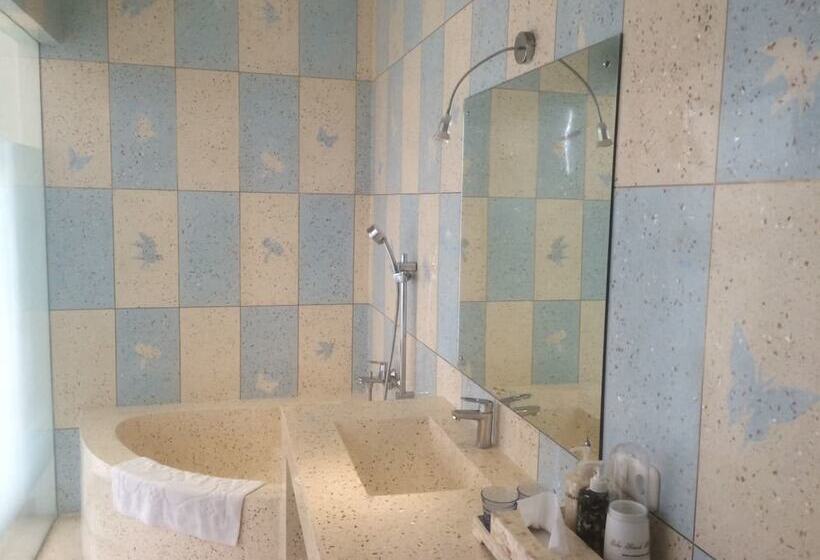 Echo Beach Designer Apartment