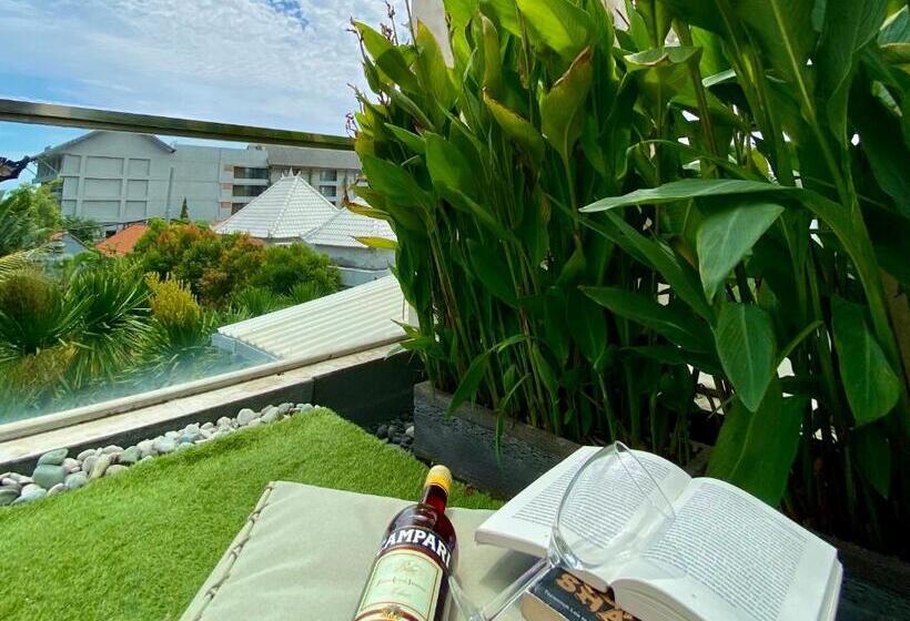 Echo Beach Designer Apartment