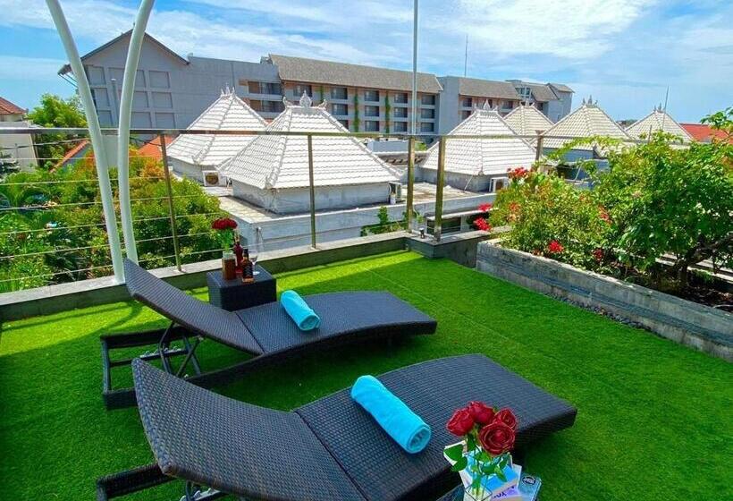 Echo Beach Designer Apartment