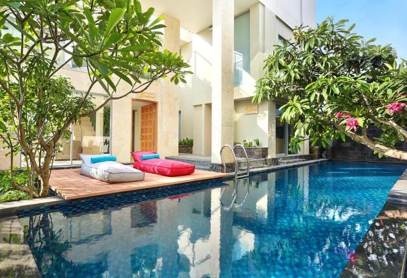 Echo Beach Designer Apartment