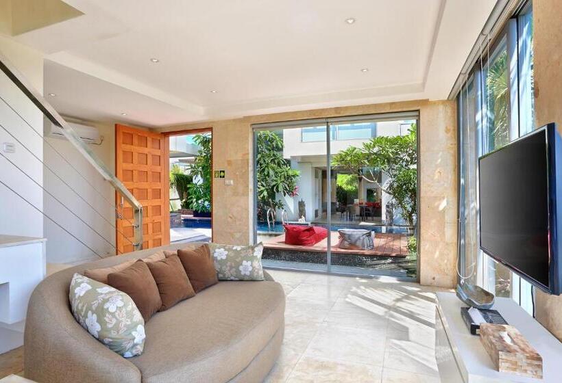 Echo Beach Designer Apartment