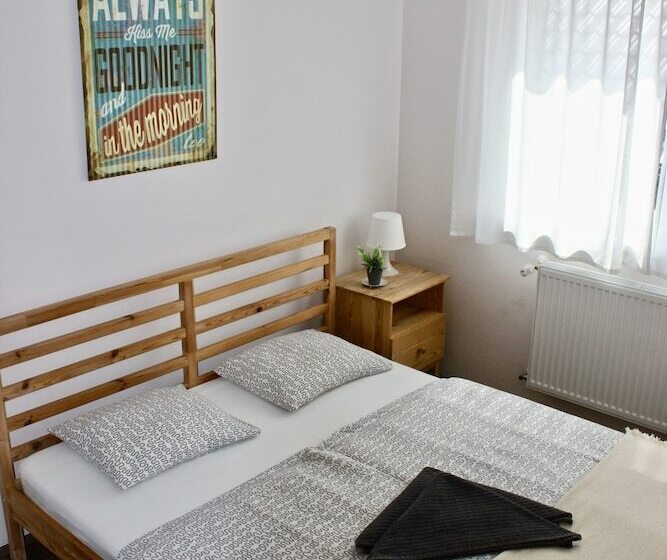 Falling Lakes Hostel