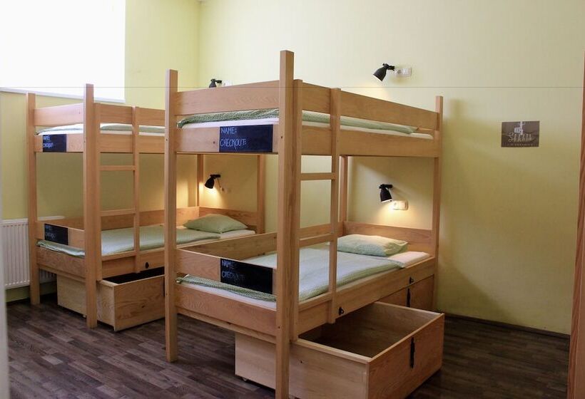 Falling Lakes Hostel