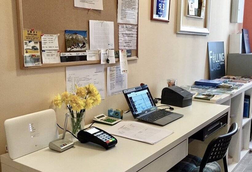 Falling Lakes Hostel