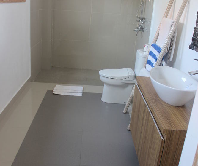 פונדק Kedungu Surf Camp