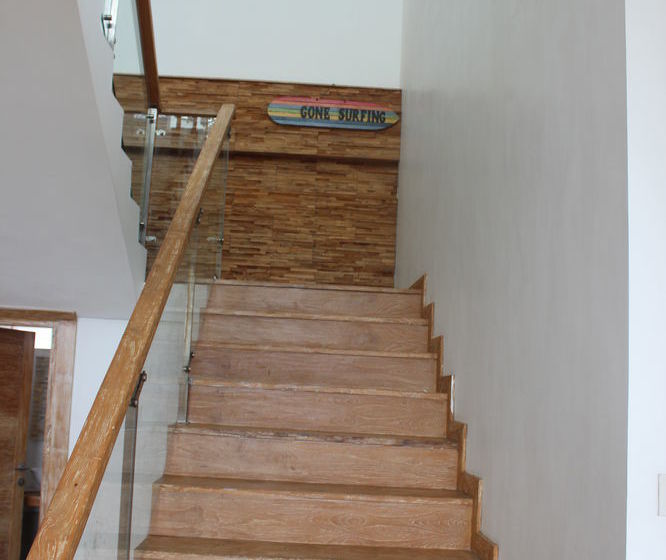 פונדק Kedungu Surf Camp