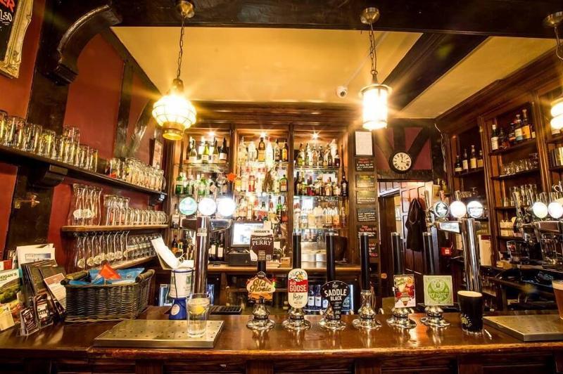 여관 The Cardinals Hat