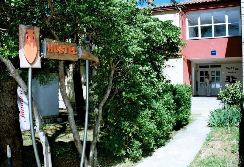 Hostel Amfora