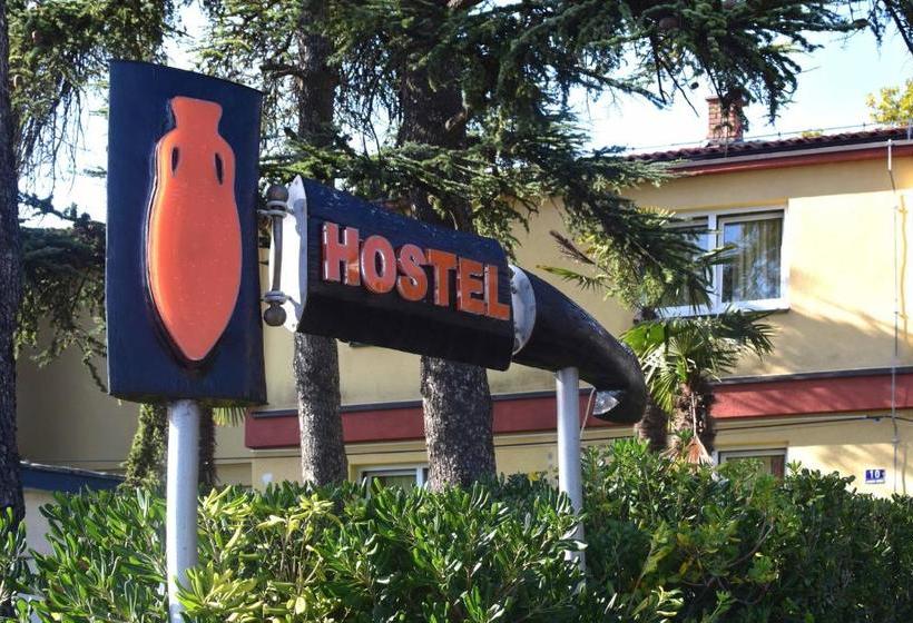 Hostel Amfora