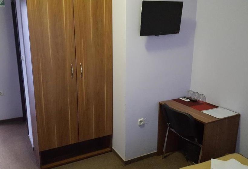 Hostel Kristal