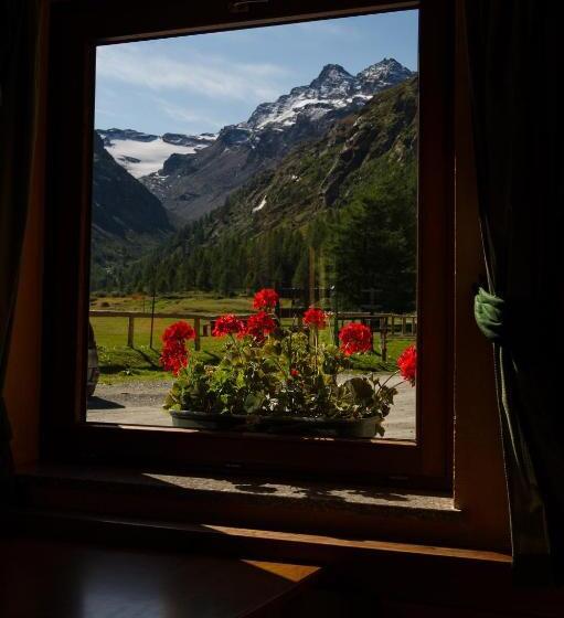 בית מלון כפרי Albergo Gran Paradiso