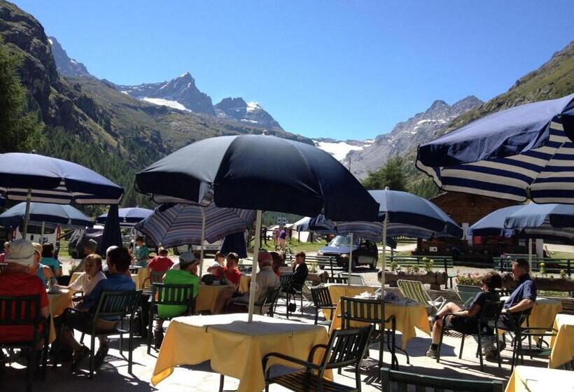 בית מלון כפרי Albergo Gran Paradiso