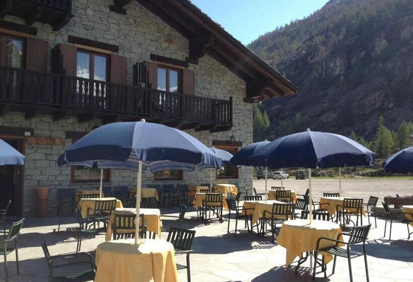 בית מלון כפרי Albergo Gran Paradiso