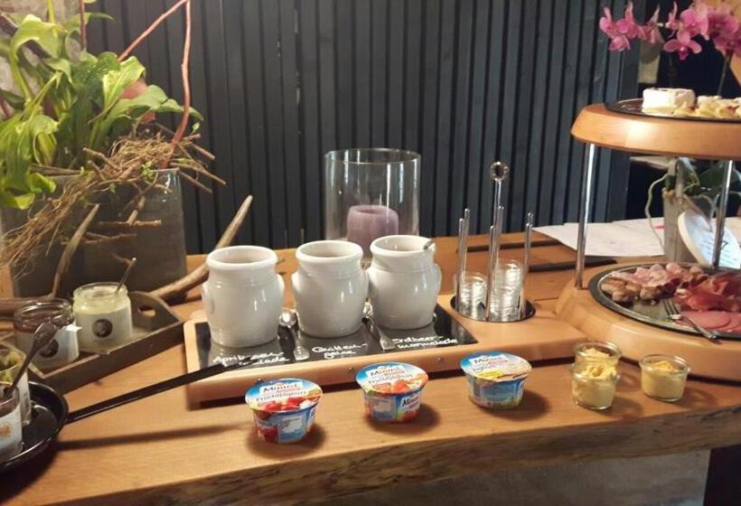 ホテル Almrefugio