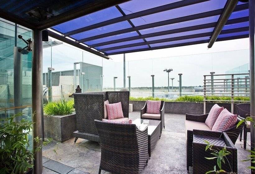 هتل Ambassador Transit Lounge Singapore T2