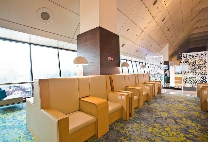 هتل Ambassador Transit Lounge Singapore T2