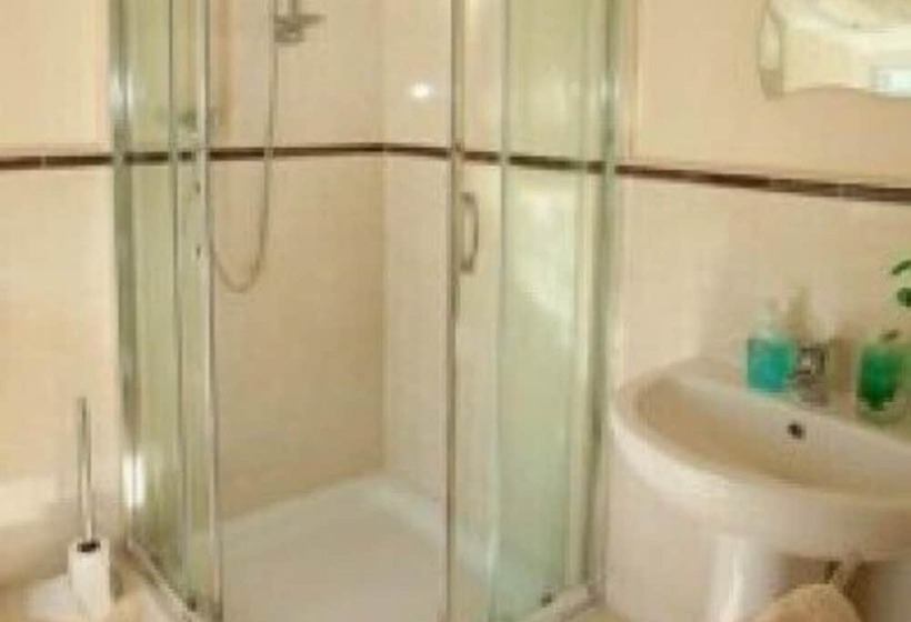 فندق Bridgeview Farmhouse