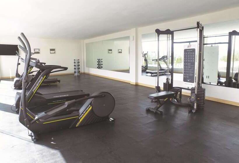 Chn Hotel Monterrey Aeropuerto, Trademark By Wyndham