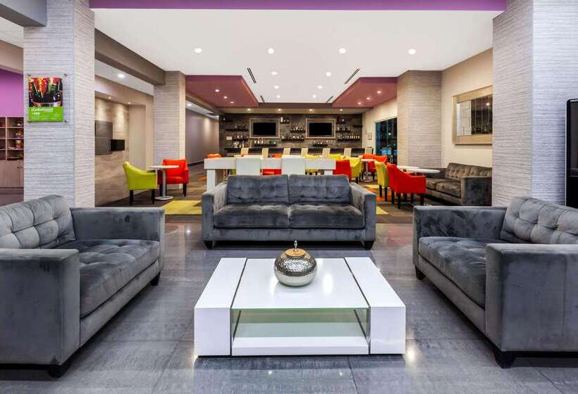 Chn Hotel Monterrey Aeropuerto, Trademark By Wyndham