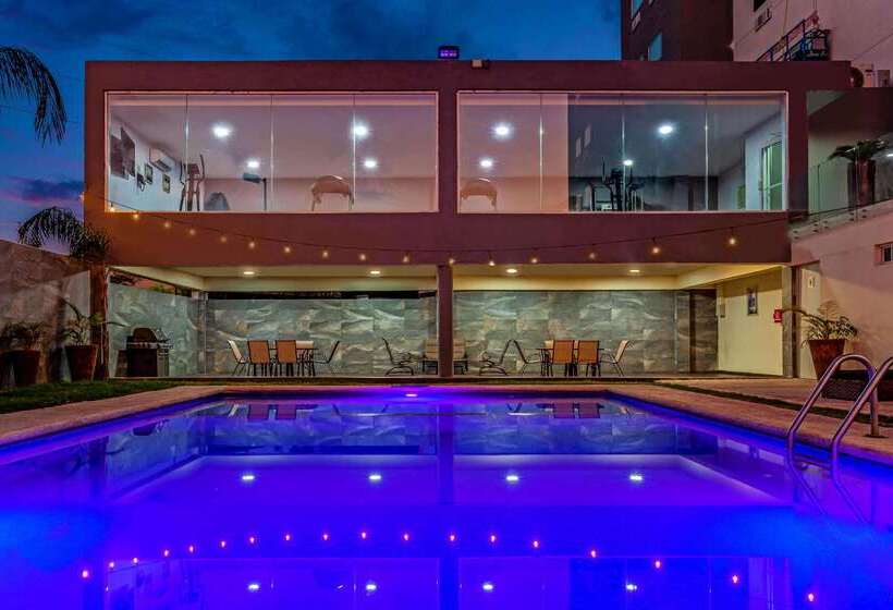 Chn Hotel Monterrey Aeropuerto, Trademark By Wyndham