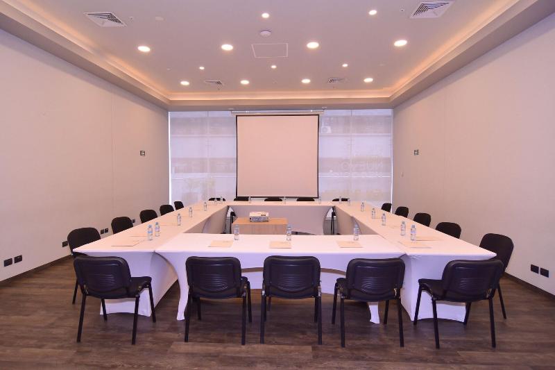 فندق City Express Plus By Marriott Medellín Colombia