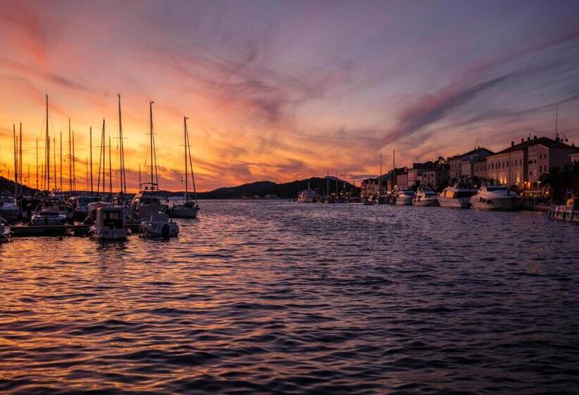 Отель Diana B&b