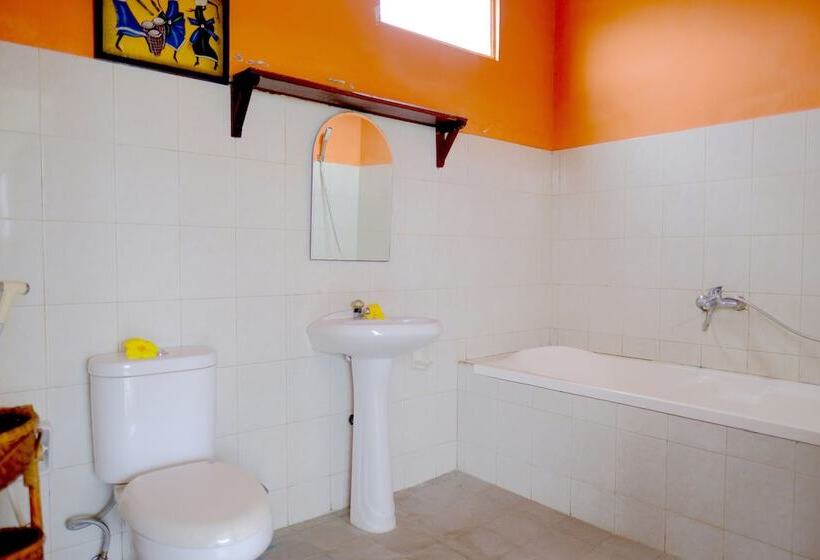 בית מלון כפרי Dukuh Village Villas & Art