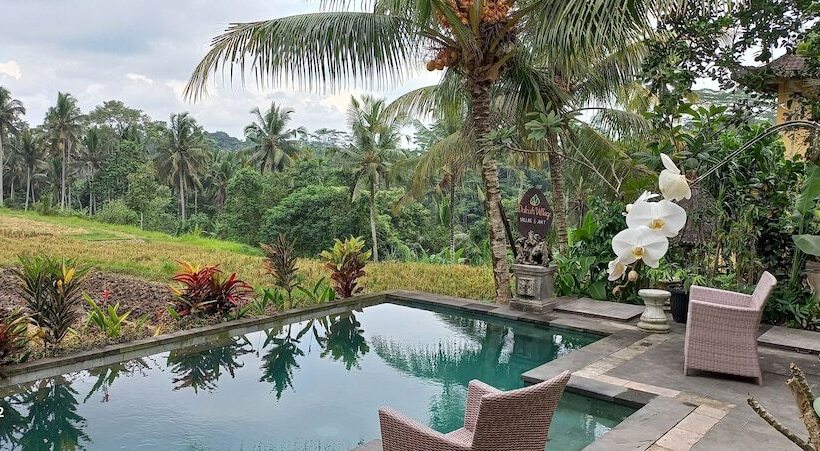 בית מלון כפרי Dukuh Village Villas & Art