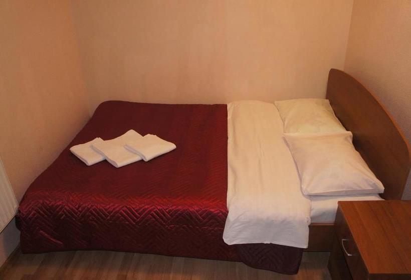 בית מלון כפרי Esenin