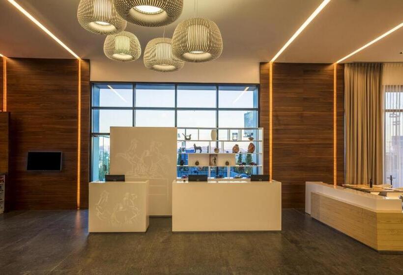 هتل Fiesta Inn Chihuahua Fashion Mall