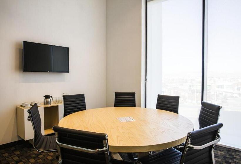 هتل Fiesta Inn Chihuahua Fashion Mall