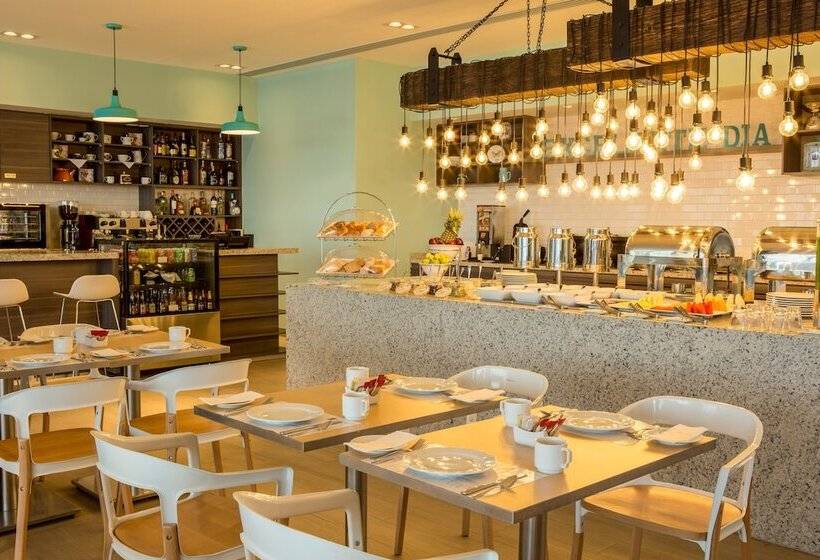 호텔 Fiesta Inn Express Ciudad De México Forum Buenavista